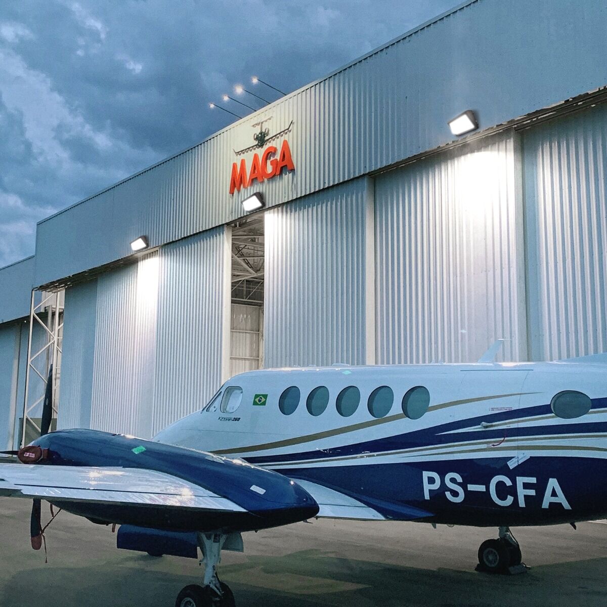 Lepro LED Wall Pack Light with Photocell